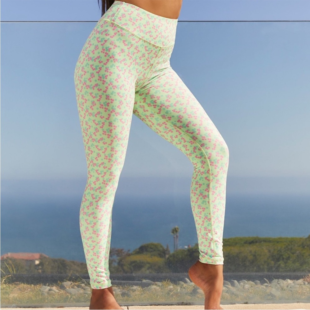 Floral Bo + Tee Workout Set - Long Sleeve Top & Leggings